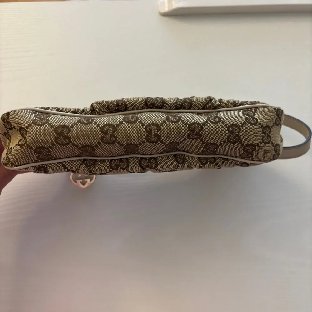 Gucci Beige Brown GG Canvas Shoulder Bag with Ivory Trim - Picture 7 of 11